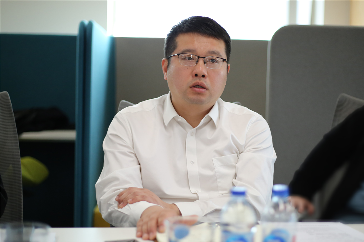 张大伟模糊裁剪.jpg