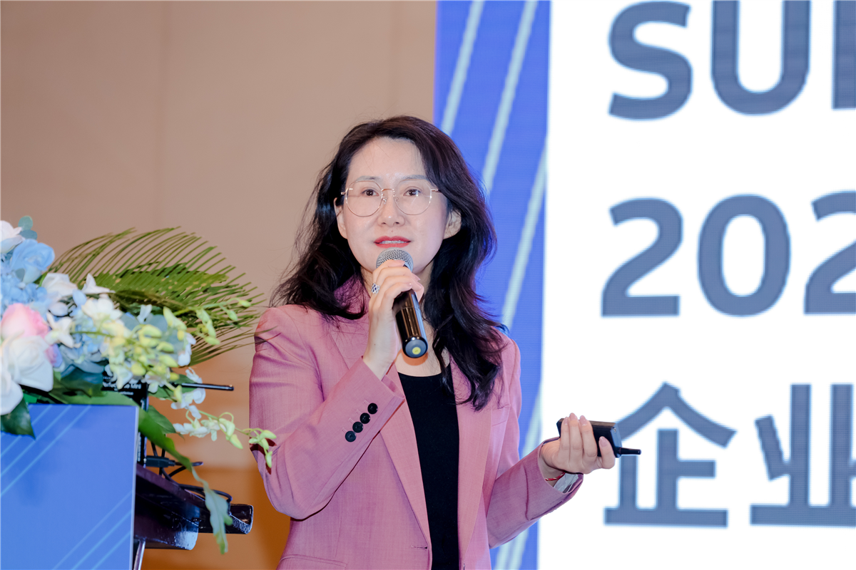 峰会刘力铱.jpg