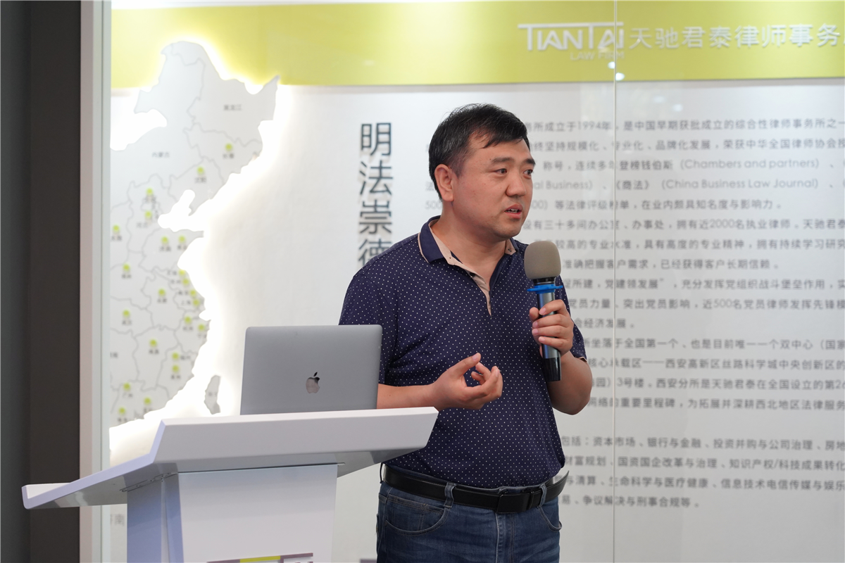 孙凌逸1.jpg