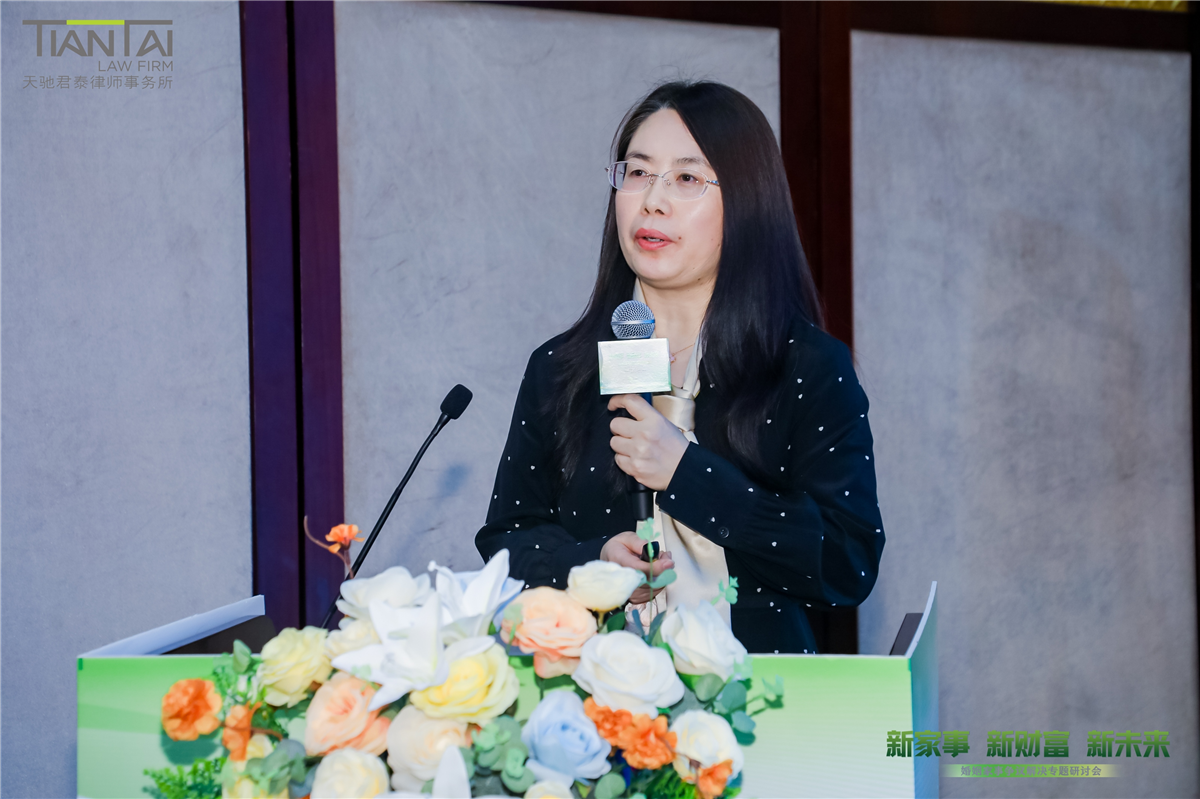 康娜.jpg 康娜.jpg