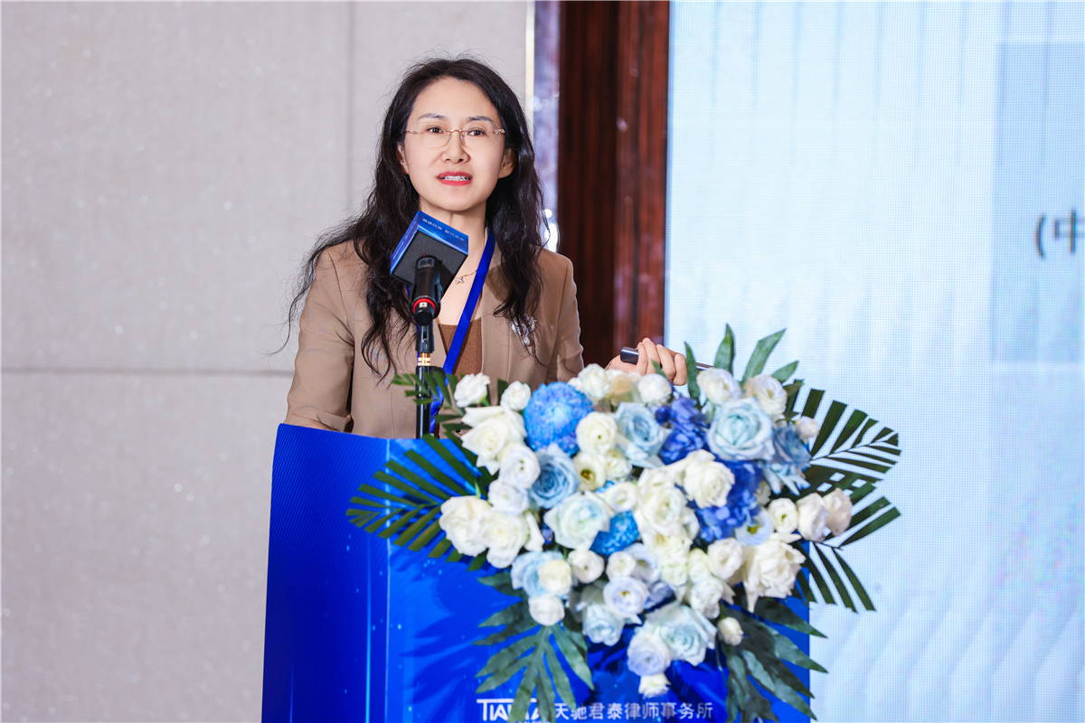 LLLL1428.jpg LLLL1428.jpg